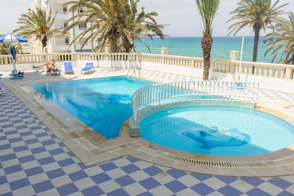 Dreams Hotel 3*