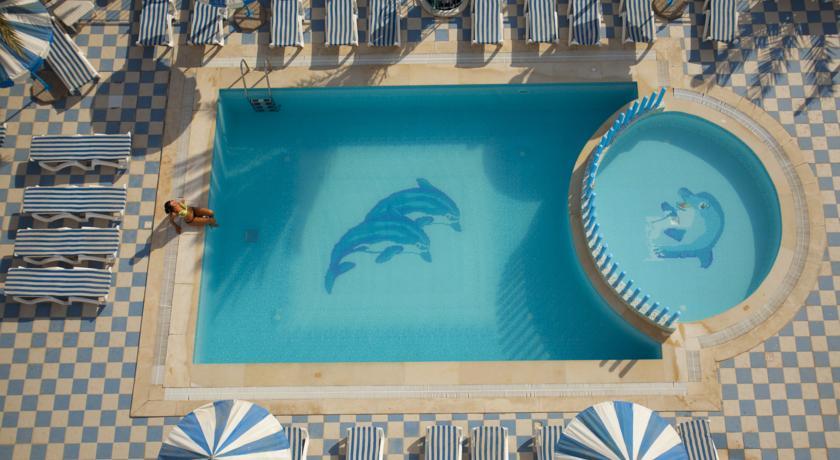 Dreams Hotel
